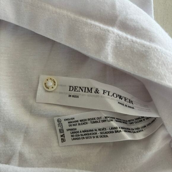 Denim & Flower White with Stripes Polo Cotton Poly Blend
size Large - Picture 4 of 6